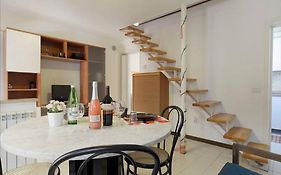 Mario Apartment 2578